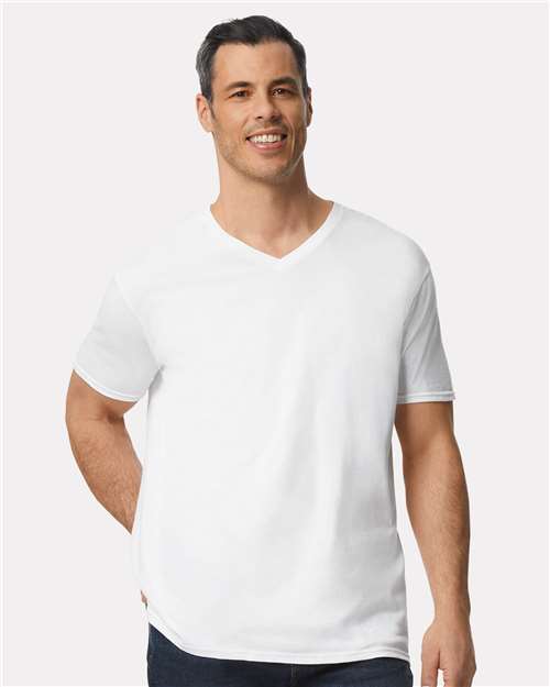 Gildan Unisex Softstyle® V-Neck T-Shirt